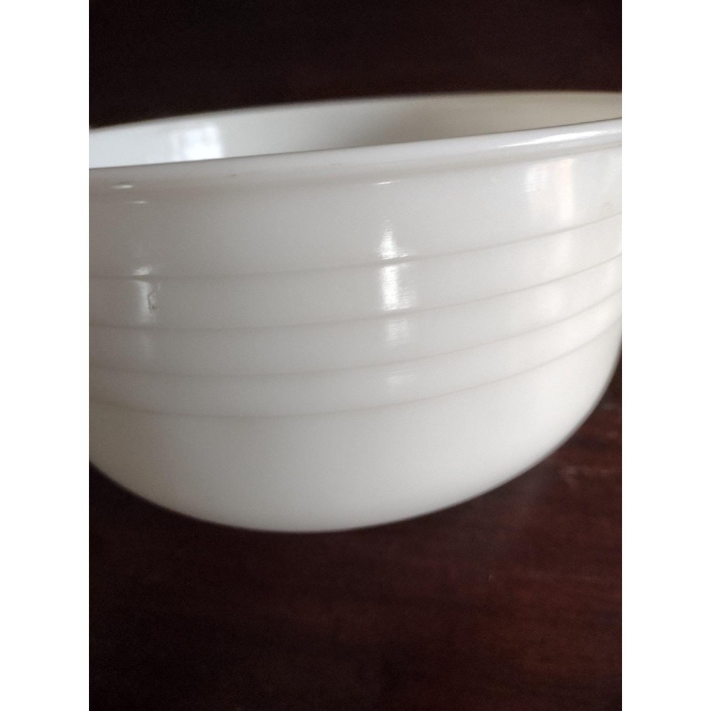 White Milk Glass GE Beehive Ribbed Mixing Bowl Double Ring Bottom Vintage